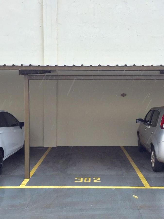 Apto No Centro Perto Do Shopping Com 2 Quartos De Casal Arcond Wifi Fibra Homeoffice E Garagem Em דוראדוס מראה חיצוני תמונה