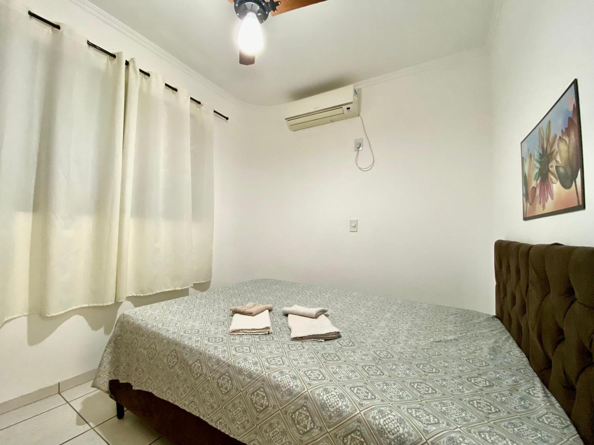 Apto No Centro Perto Do Shopping Com 2 Quartos De Casal Arcond Wifi Fibra Homeoffice E Garagem Em דוראדוס מראה חיצוני תמונה